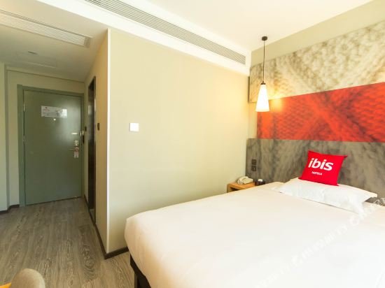 Фото Ibis Lanzhou Dongfanghong Plaza Hotel