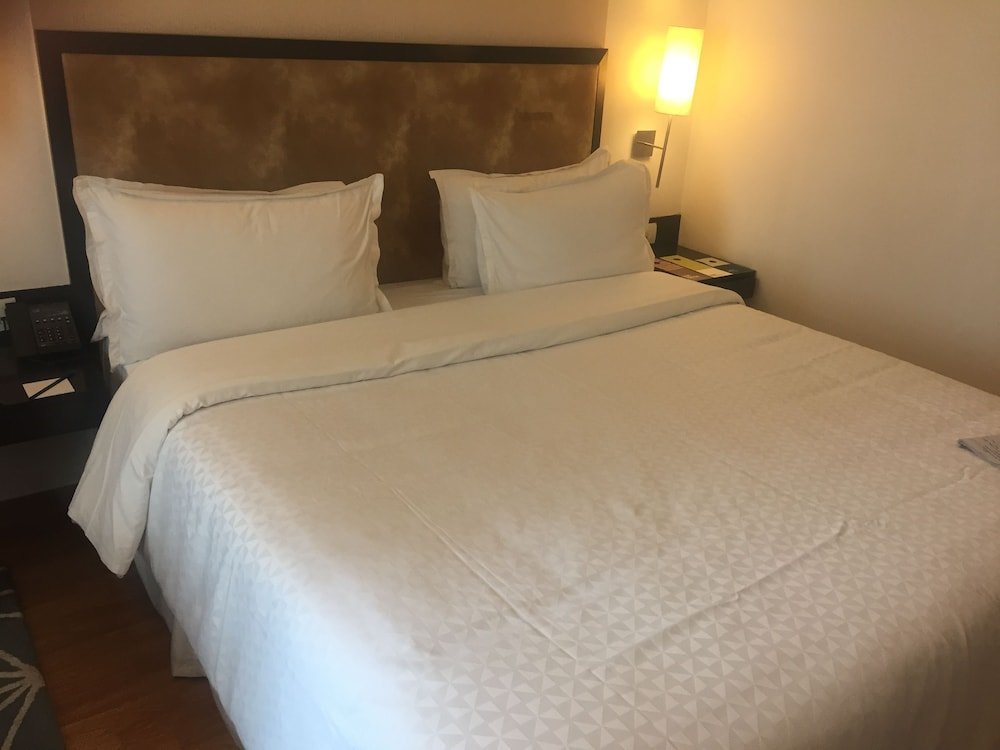 Фото Four Points by Sheraton Vadodara