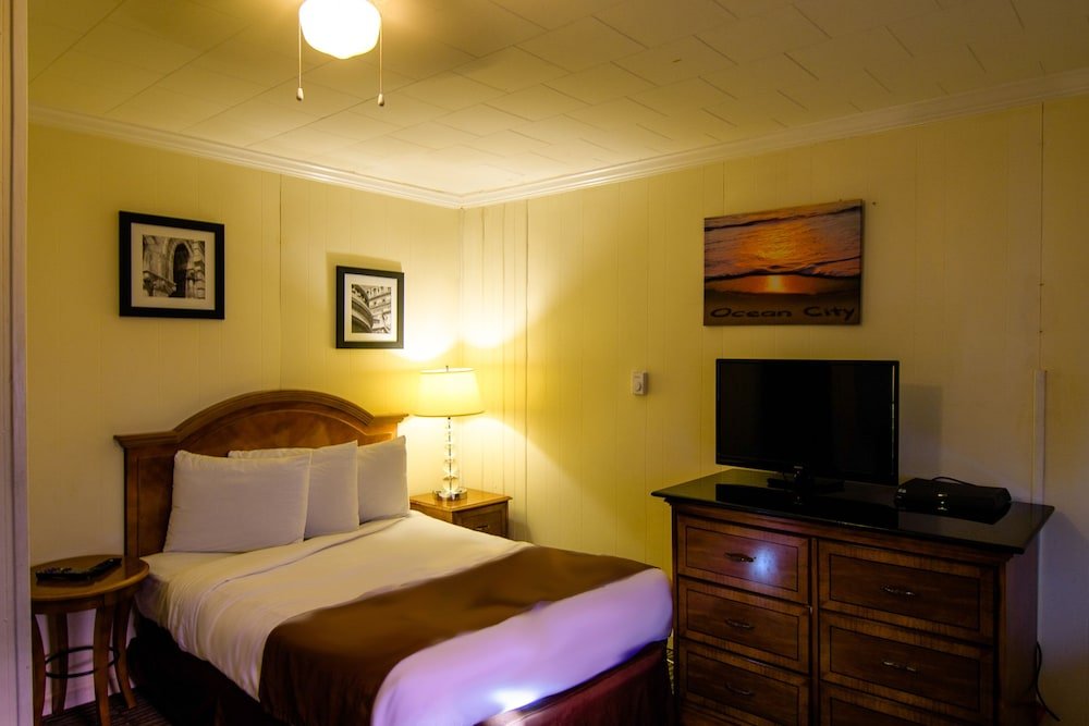 Фото The Burgundy Inn