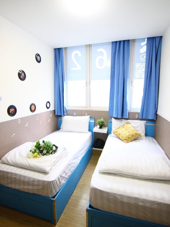 Фото National Inn Hk