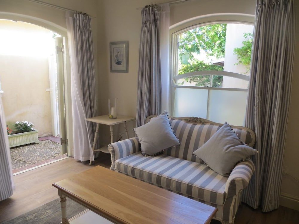 Фото Constantia Valley Lodge