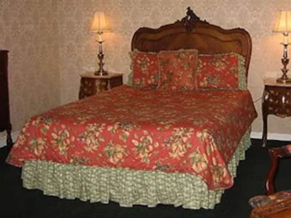 Фото Carmel Inn And Suites