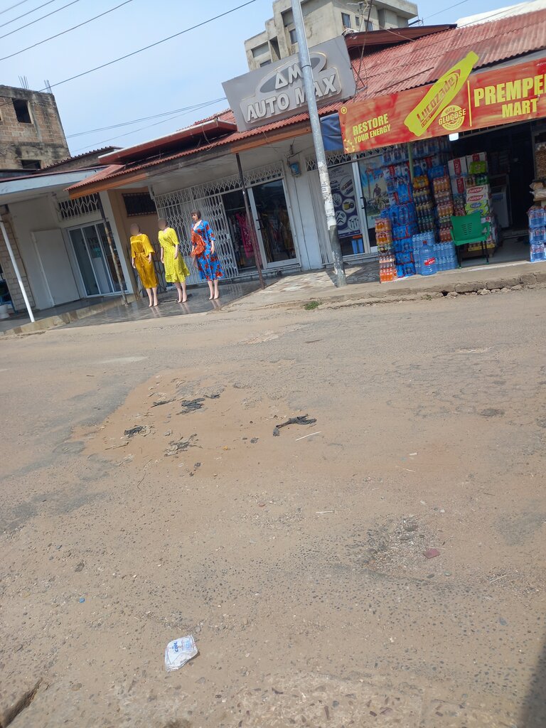 Auto parts and auto goods store AM, Accra, photo