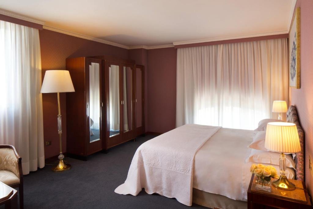 Фото Starhotels Du Parc