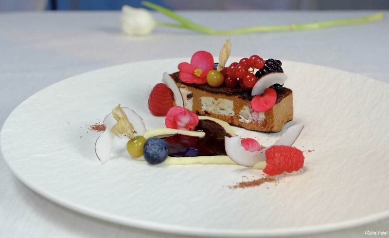 Фото I-Suite Hotel