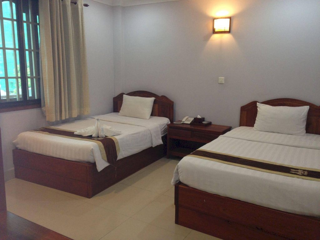 Фото Wei Si Deng Hotel and Restaurant