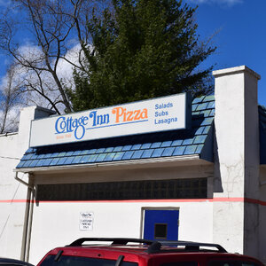 Cottage Inn Pizza (United States, Chelsea, 520 S. Main St), fast food