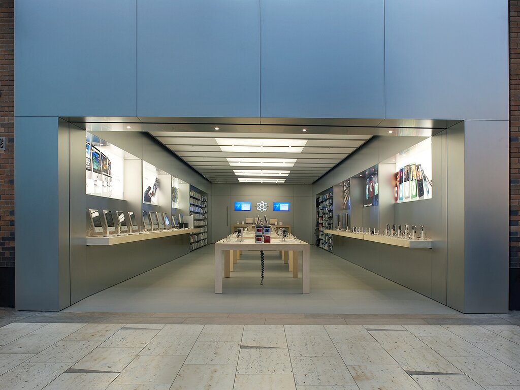 Phone repair Apple Touchwood Centre, Solihull, photo