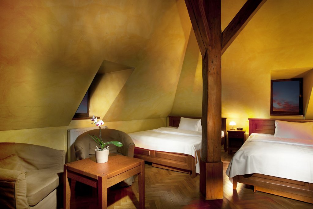 Фото Hotel At the Golden Scissors