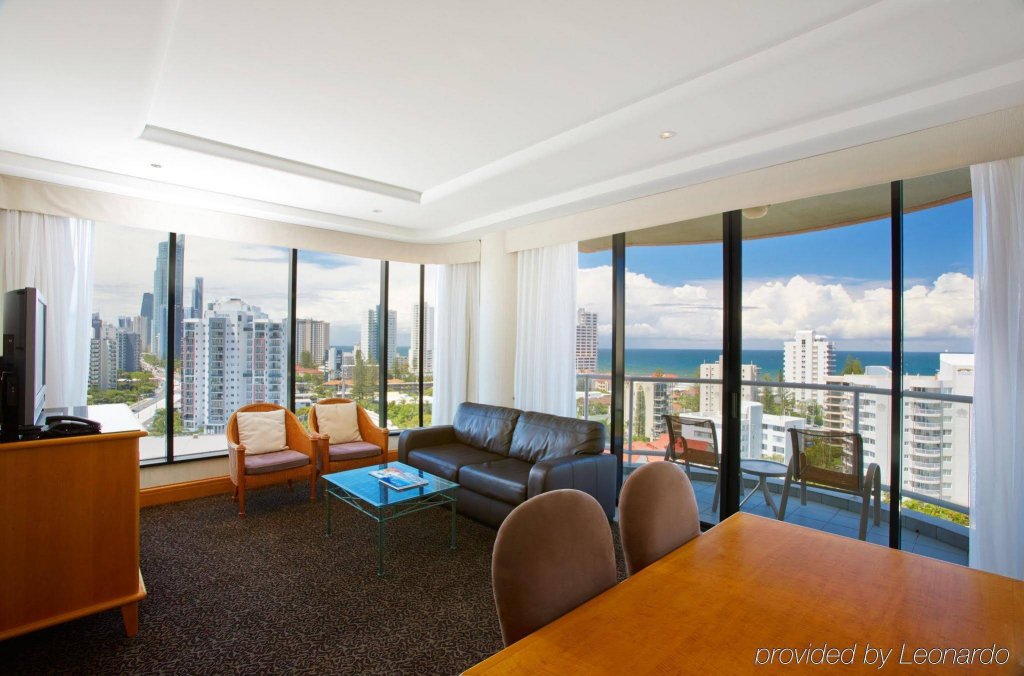 Фото Crowne Plaza Surfers Paradise