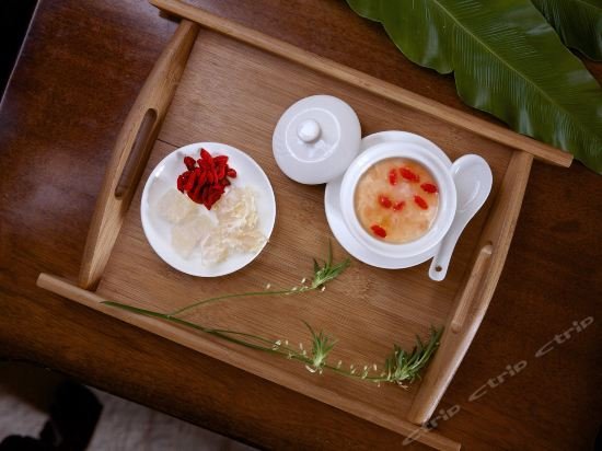 Фото The First World Hotel