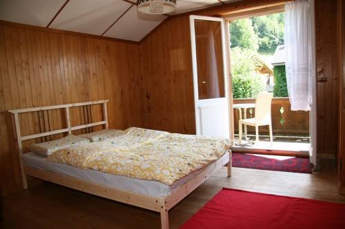 Фото Lake Lodge Hostel