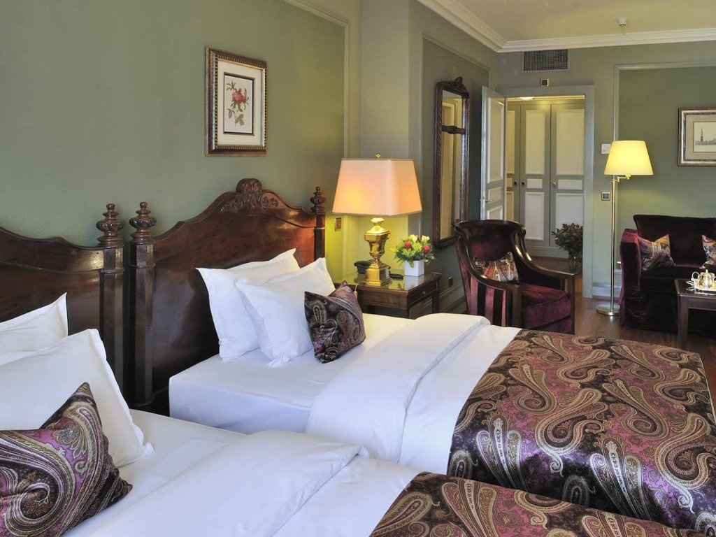 Фото Hôtel de La Cigogne