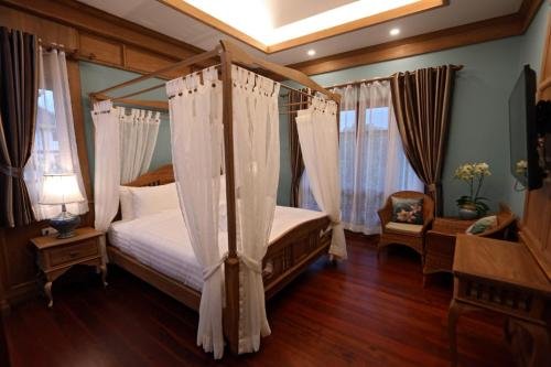 Фото Rich Garden House Hotel