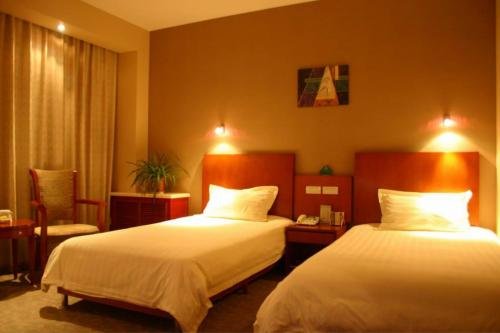 Фото GreenTree Inn HeBei QinHuangDao ChangLi Country MinSheng Road Walking Street Express Hotel