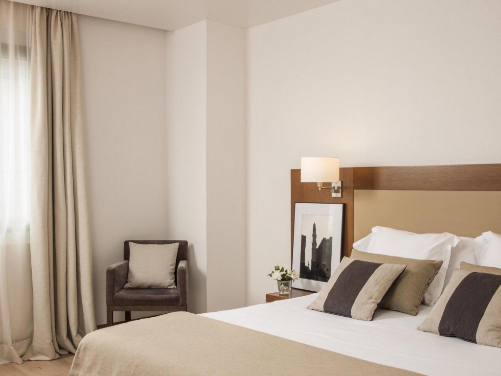 Фото Hotel Molina Lario