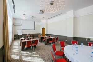 Гостиница Cosmos Izhevsk Hotel