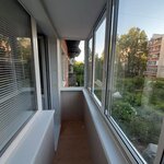Onokna (Khlebozavodskiy Drive, 7с10) ، شرفات زجاجية