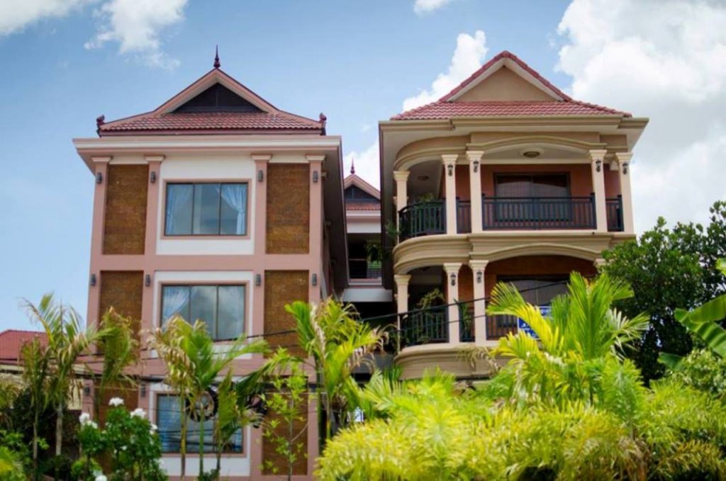 Фото отеля 1