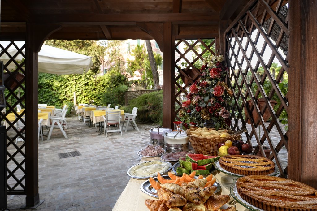 Фото Hotel La Meridiana