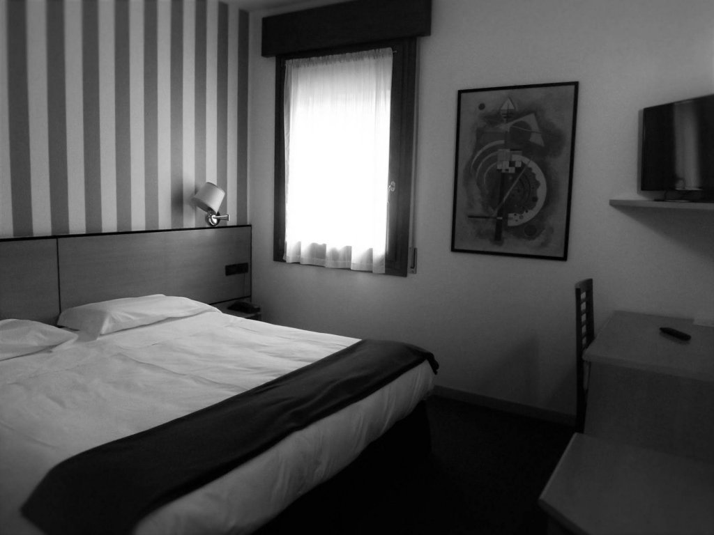 Фото Hotel Damodoro