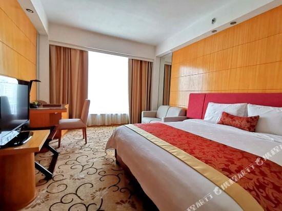 Фото Golden Lustre Hotel