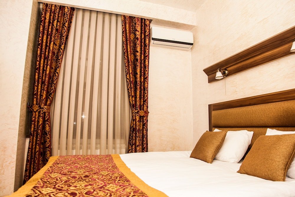 Фото Iberia Palace Hotel