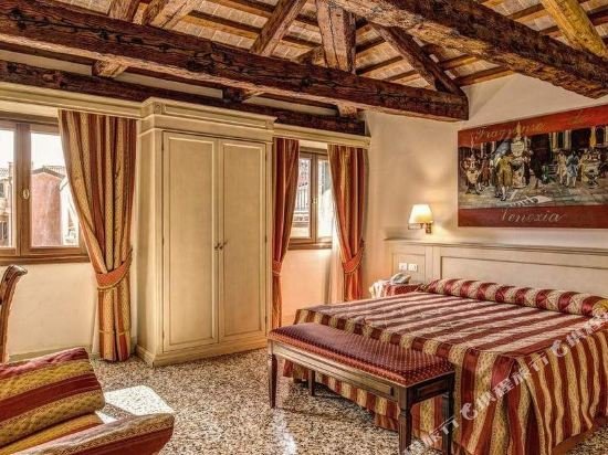 Фото Hotel Bella Venezia