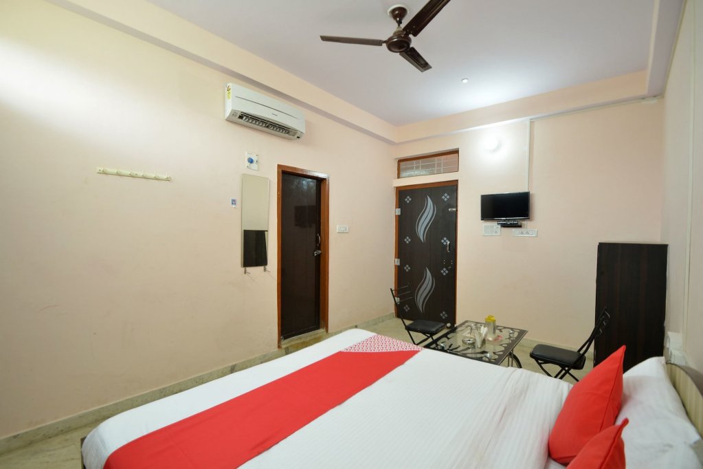 Фото Oyo 18515 Hotel Jal Mahal Jhalak Palace