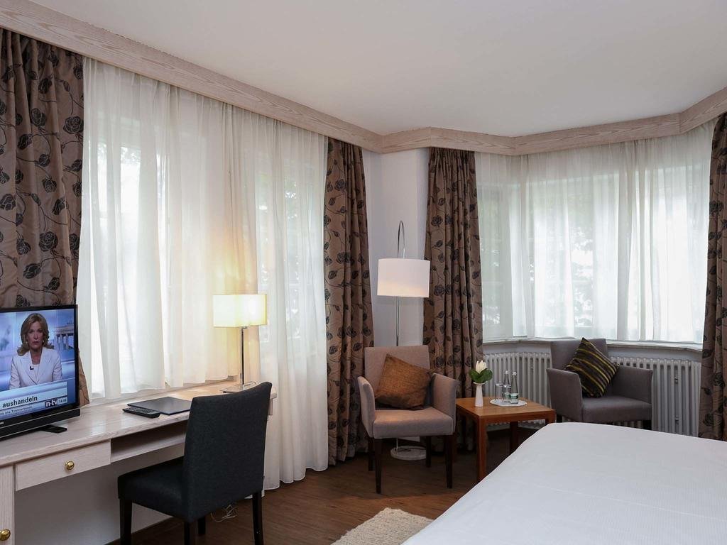 Фото отеля 2