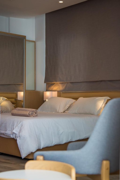 Фото Vrissaki Beach Hotel