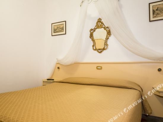 Фото Piccolo Hotel Etruria