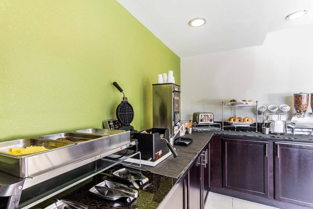 Фото Sleep Inn Near Ft Jackson