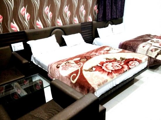 Фото Hotel Naman Palace