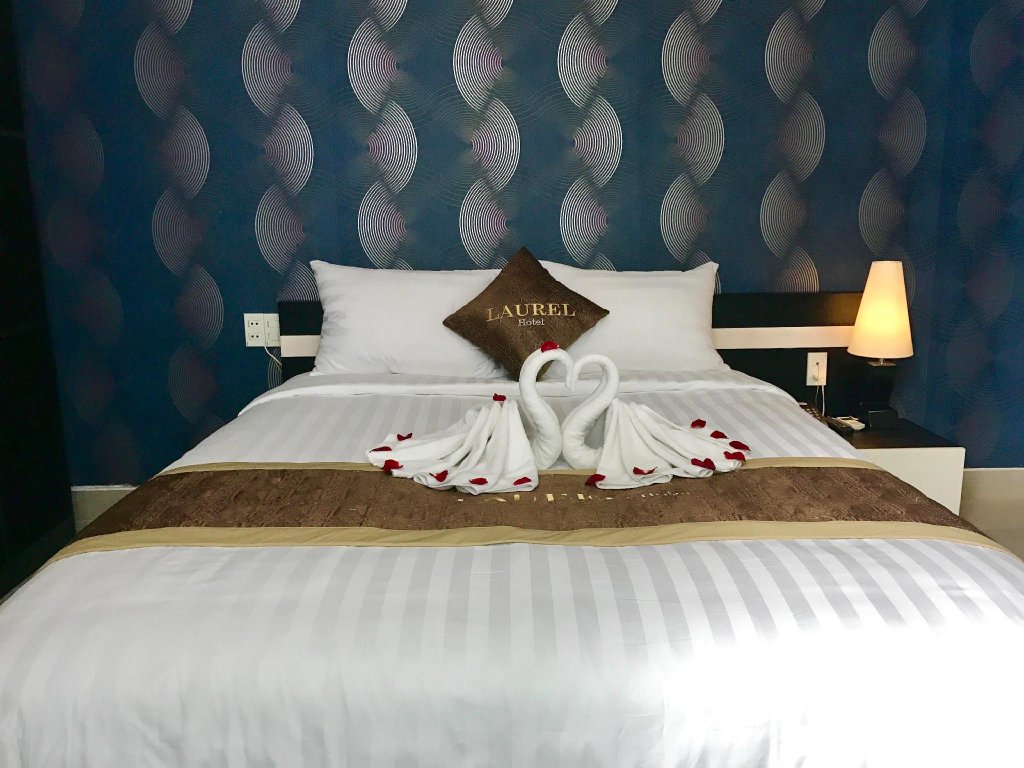 Фото Laurel Hotel