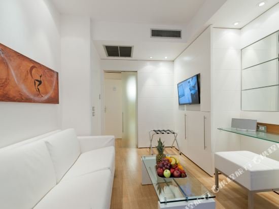 Фото Hotel White