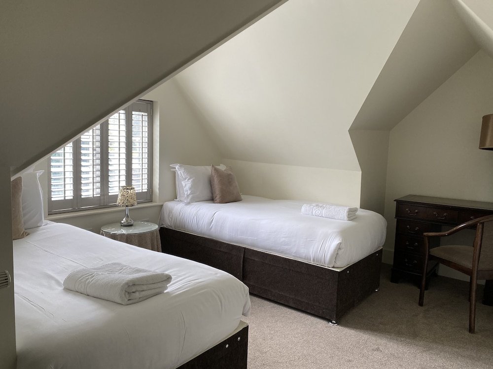 Фото Forest Park Country Hotel & Inn, Brockenhurst, New Forest