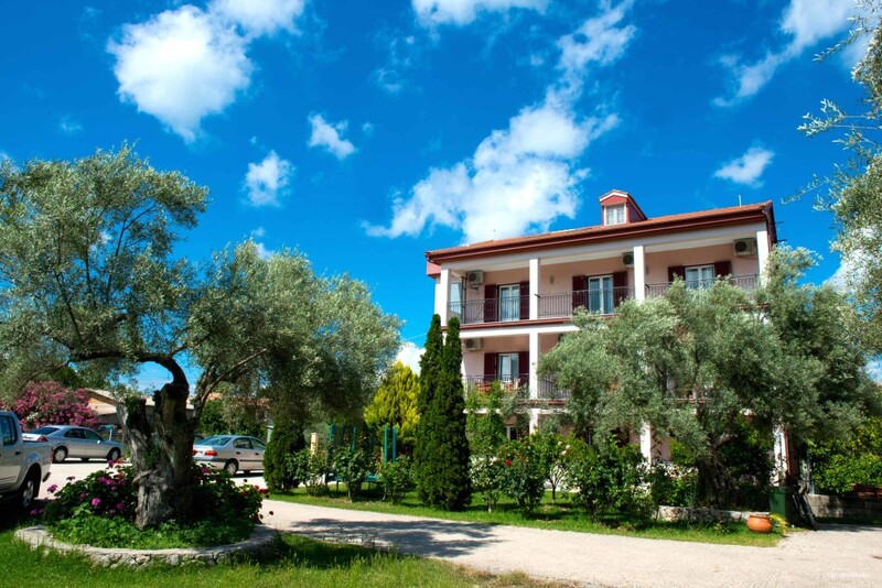 Фото Christina Studios