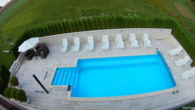 Фото Bijela Ruza