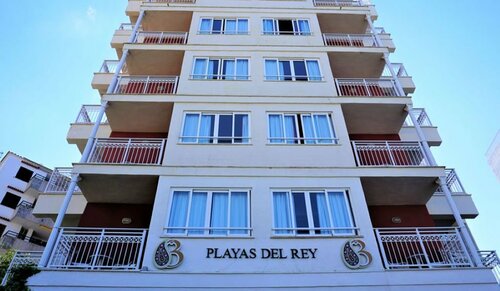 Гостиница Hotel Playas del Rey в Кальвии