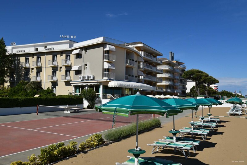 Фото Hotel Janeiro Frontemare