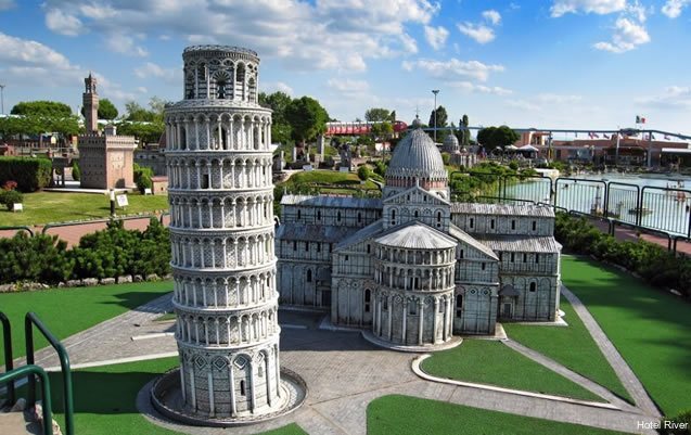 Фото Hotel River