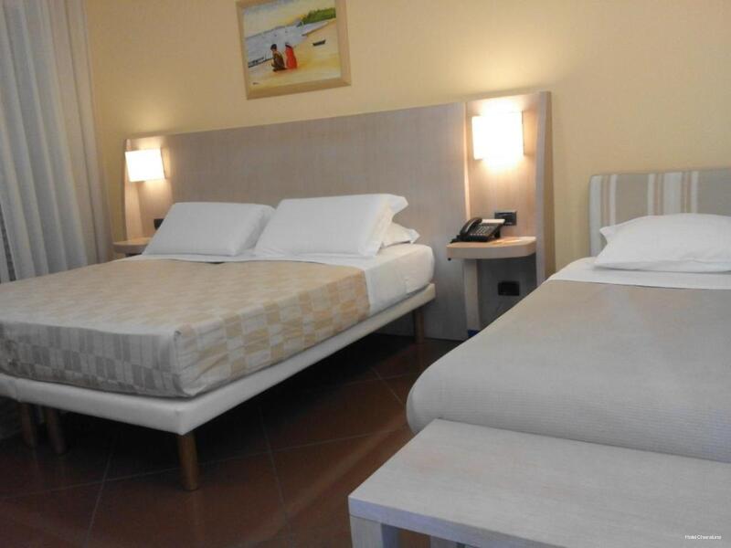 Фото Hotel Chiaraluna