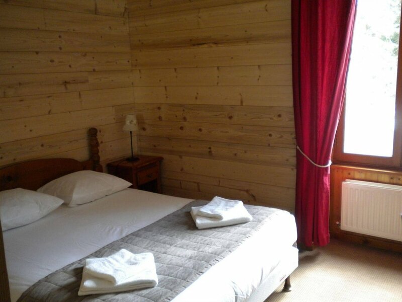 Гостиница L'Auberge de la Croix Perrin