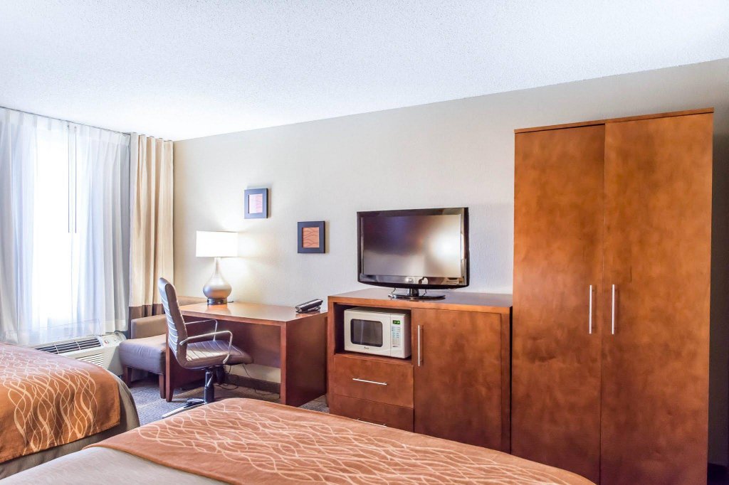 Фото Comfort Inn North/Polaris