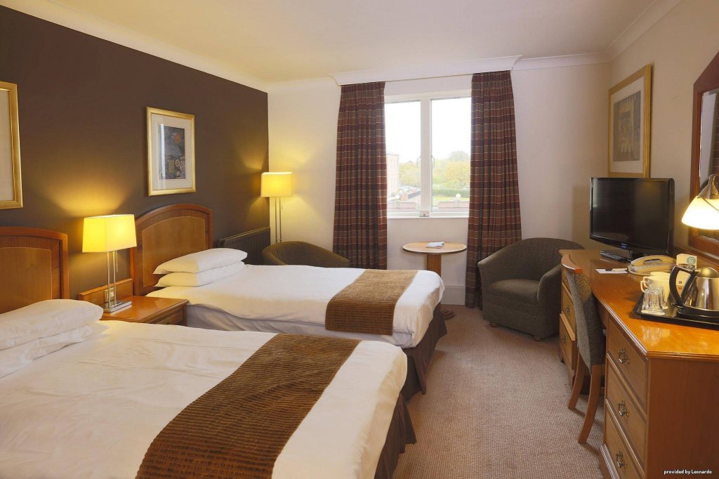 Фото DoubleTree by Hilton Stoke on Trent