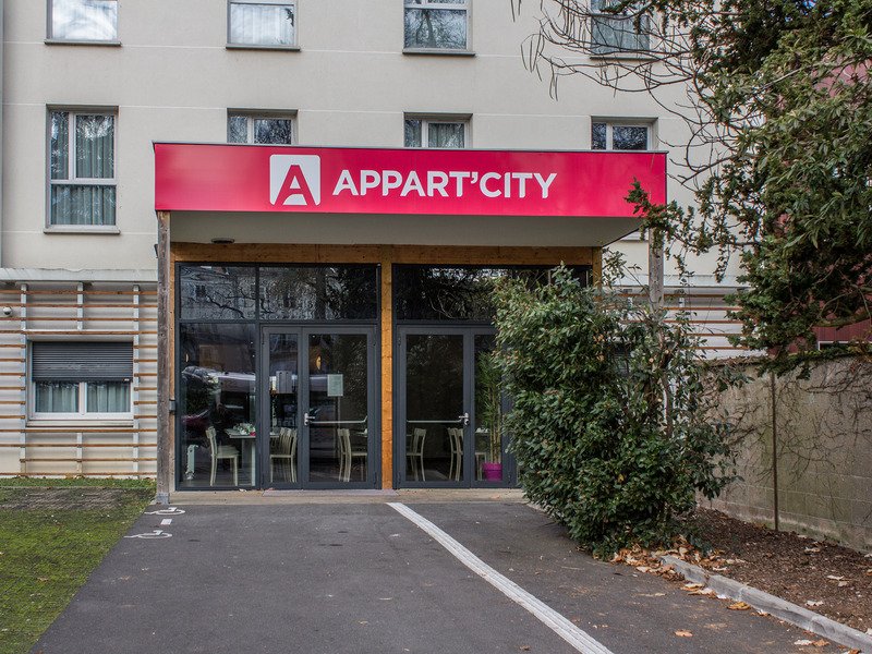 Фото Appart'City Confort Orléans