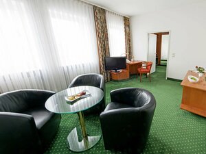 Dormero Hotel Dresden Airport (Saxony, Dresden, Karl-Marx-Straße, 25), hotel
