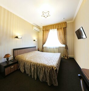 Light (Moscow, Barvikhinskaya Street, 16к3), hotel