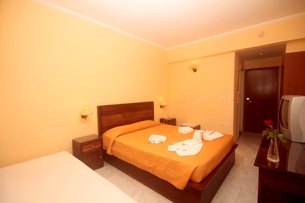 Фото Roselands Hotel Bungalows